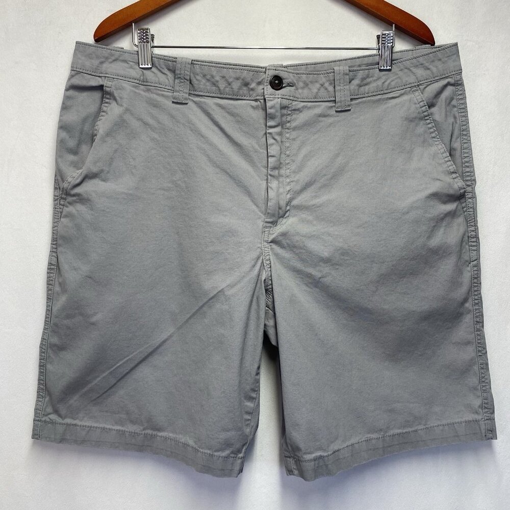 MAGELLAN Outdoors Mid-Rise Flat-Front Casual Chino Shorts Men Size 38W Gray